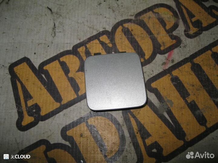 Заглушка буксировочного крюка на peugeot 408 Sedan