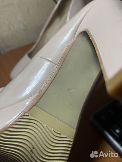 Туфли женские лаковые 37 бежевые