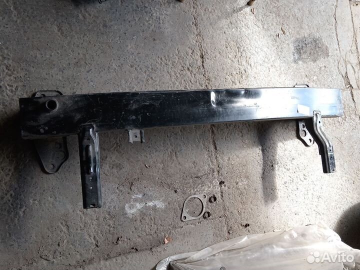 Усилитель бампера Хендай солярис 2