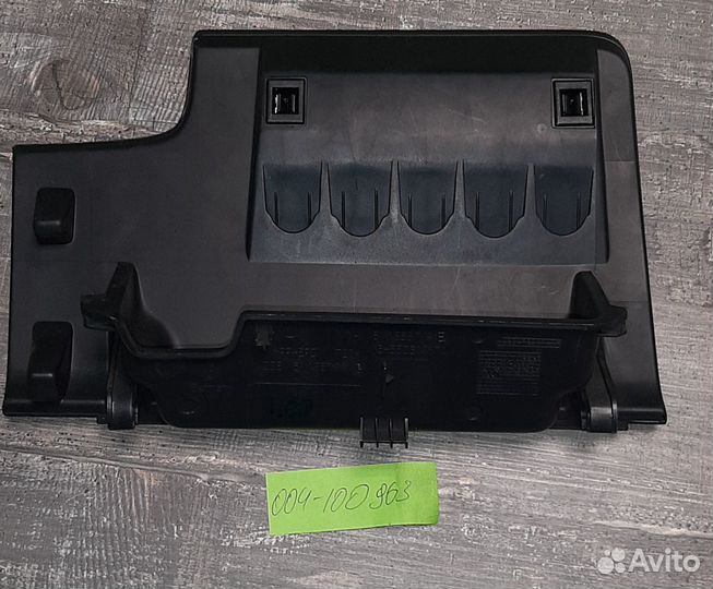 Крышка бардачка Фольксваген Тигуан