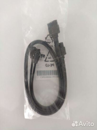 Комплект кабелей SATA