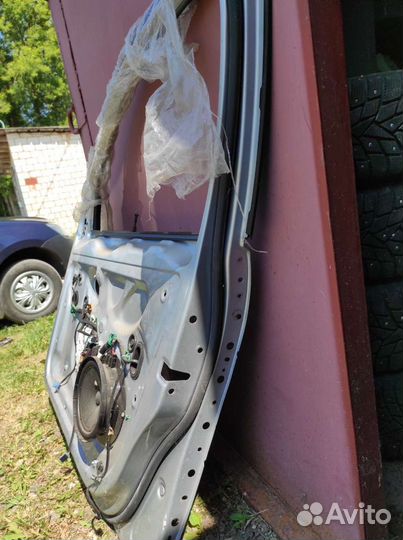 Дверь передняя Фольксваген Джетта