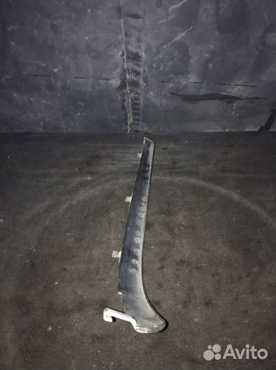 Молдинг расширителя заднего крыла Jeep WK2 SRT