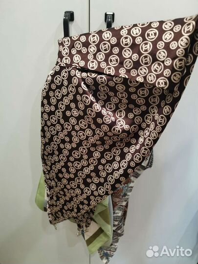 Платки разные, шляпы смотрите