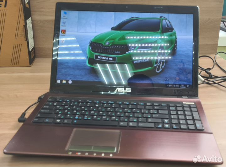 Ноутбук Asus i3