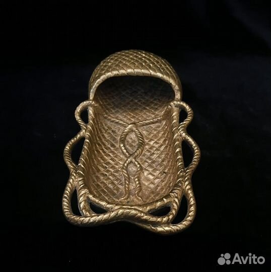 Пепельница бронзовая 