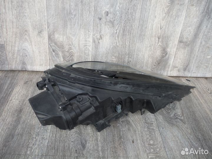 Фара левая №30 Porsche Cayenne (958) 2015