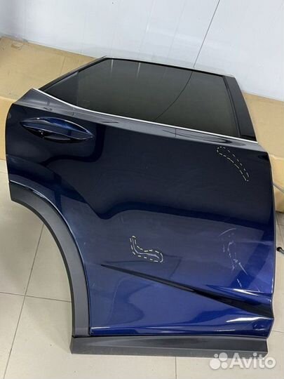 Дверь задняя правая Lexus Rx 4