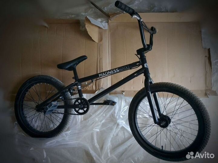 Новый) Велосипед Stark Madness BMX