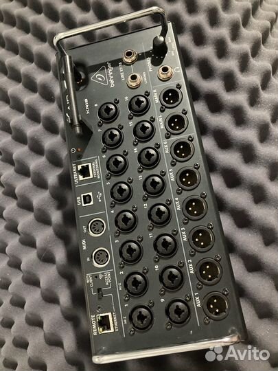Behringer xr18