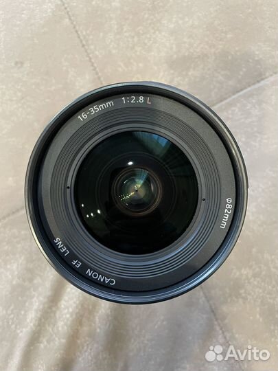 Объектив Canon 16-35mm f2.8
