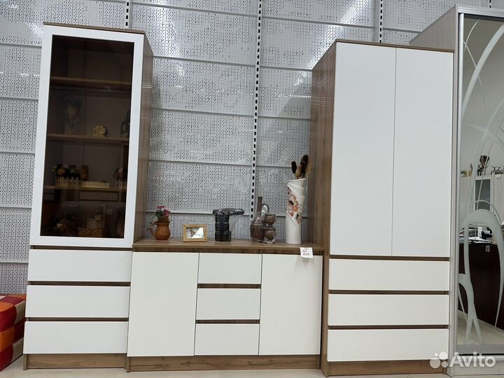 Стенка в гостиную