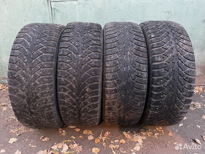 Nokian Tyres Hakkapeliitta 4 215/60 R16 95M