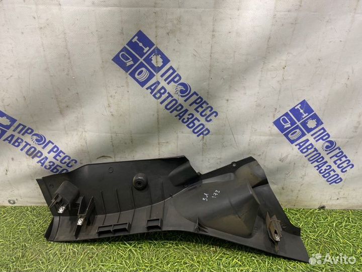 Обшивка стойки задняя левая Ford Focus 2 хэтчбек