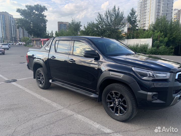 Toyota Hilux 4.0 AT, 2022, 40 000 км