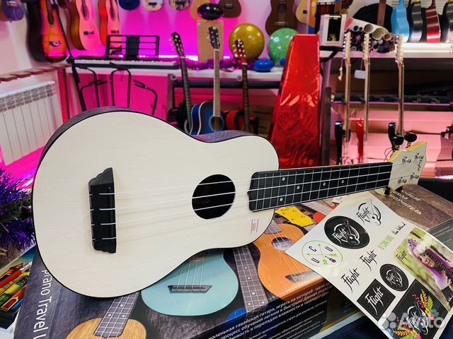 Укулеле Flight Новая