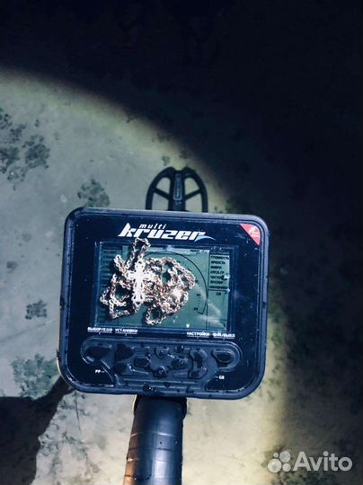 Услуги металлоискателя на суше и под водой