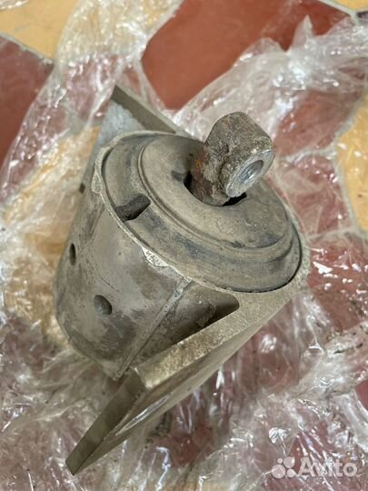 Опора подушка кпп АКПП Jaguar XJ x350