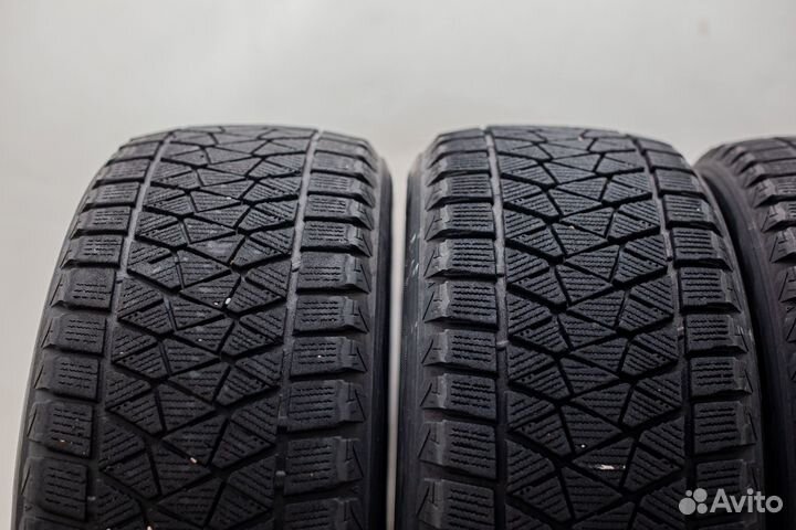 Bridgestone Blizzak DM-V2 225/55 R18 98T