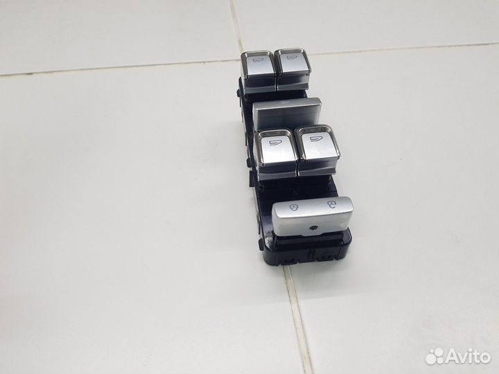 Блок управления стеклоподъемниками (Geely Coolray)