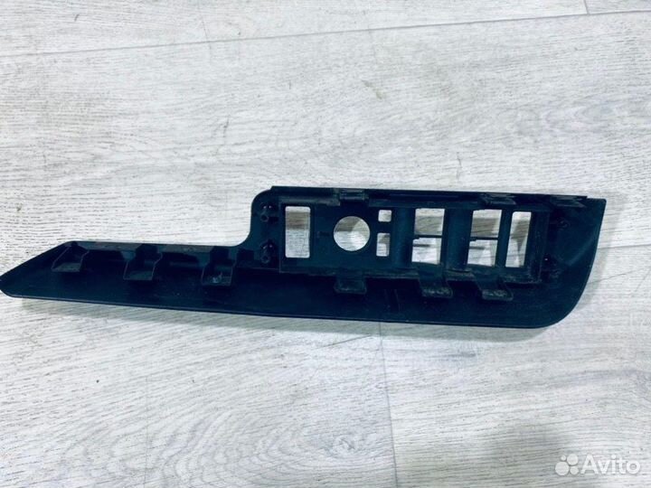 Накладка двери Land Rover Range Rover LM M62B44