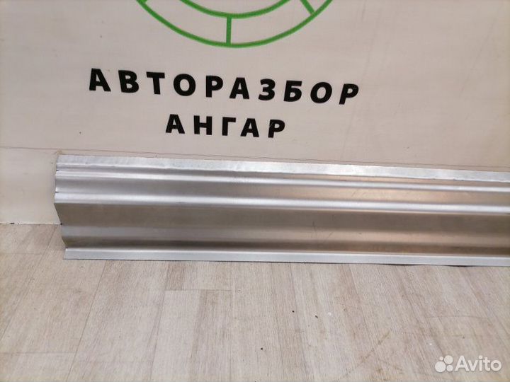 Порог правый Mitsubishi Outlander CU5W 4G69 2006