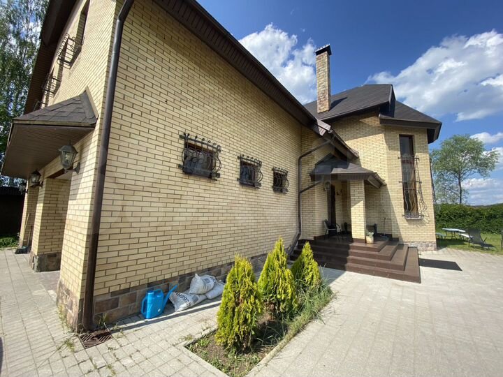 Дом 352 м² на участке 70 сот.