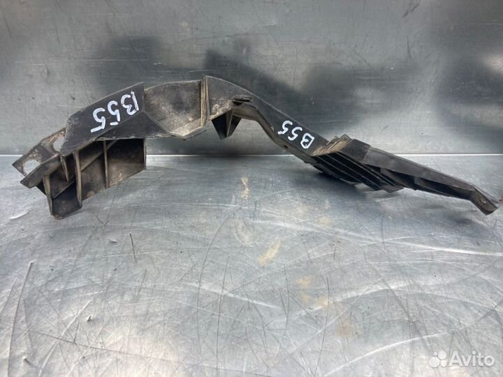 Направляющая заднего бампера правая Volkswagen Gol