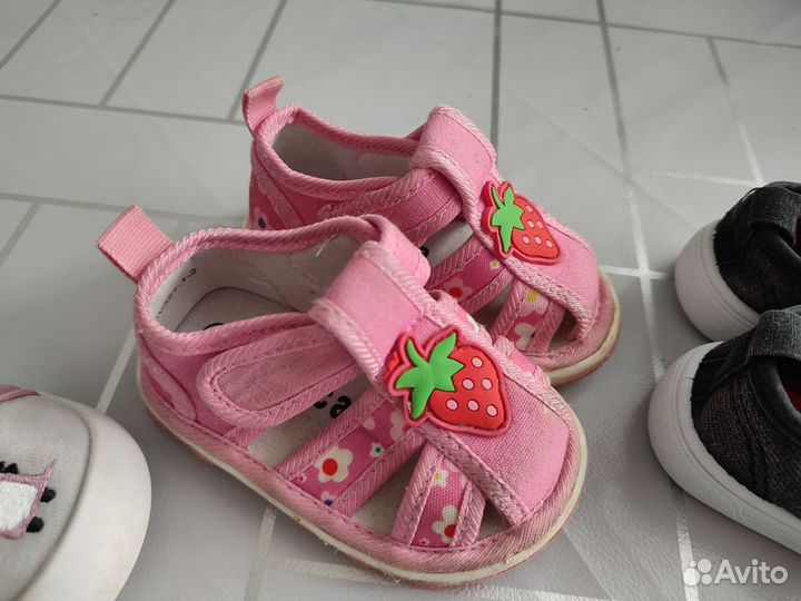 Босоножки, тапочки для девочки