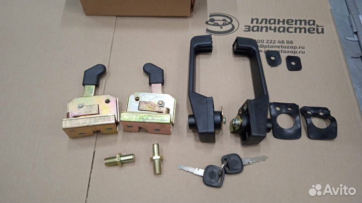 Замок двери (к-т на 2 двери)