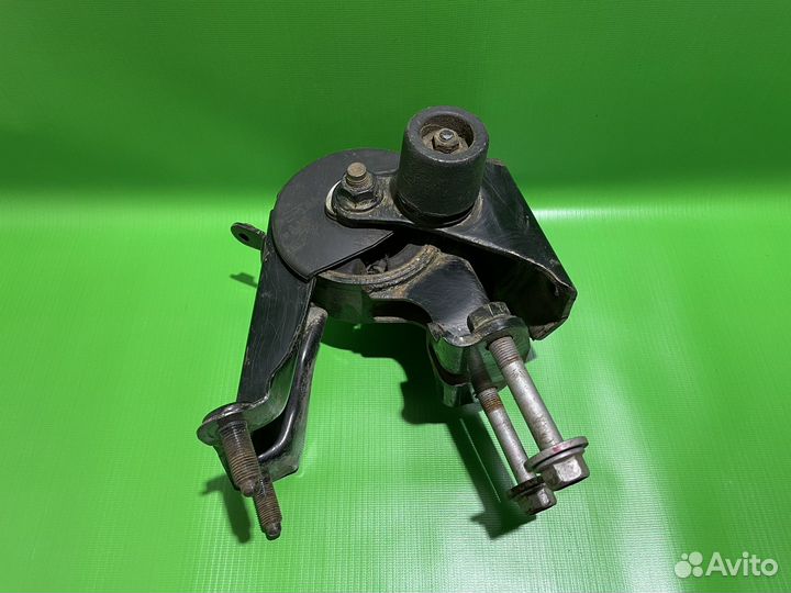 Опора двигателя задняя 1.4 Toyota Corolla 150