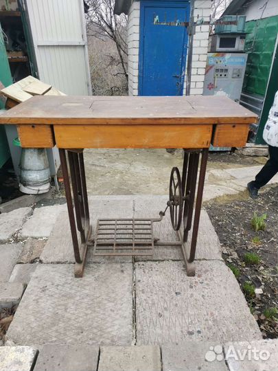 Станина от швейной машинки