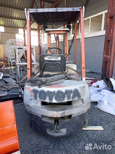 Погрузчик вилочный Toyota бу