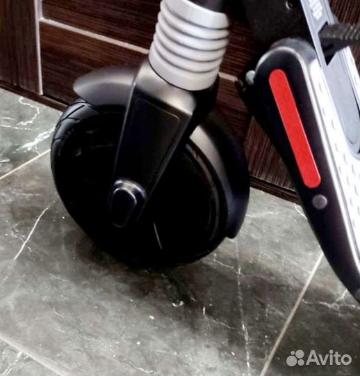 Электросамокат Ninebot KickScooter ES1 Новый