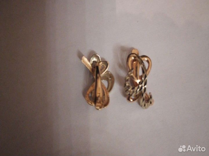 Золотые серьги