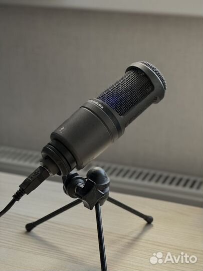 Студийный микрофон AT2020 USB
