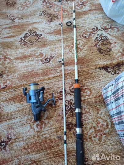 Спиннинг с катушкой