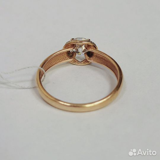 Золотое кольцо с фианитами