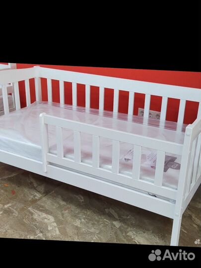 Новая кровать с матрасом от 3 лет