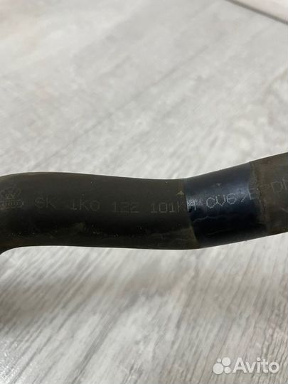 Патрубок системы охлаждения Skoda Yeti 1.2 2013