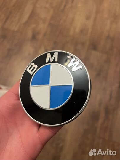 Эмблема переднего бампера BMW 3 series F30