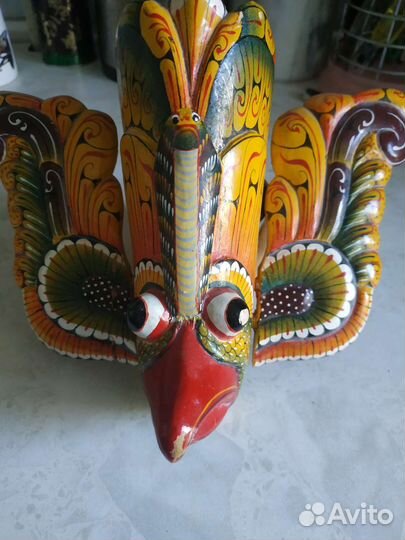 Маска настенная