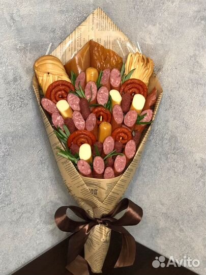 Съедобные букеты мясной букет из колбасы и сыра