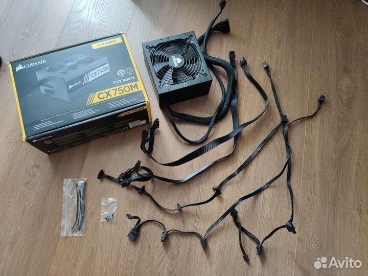 Блок питания Corsair CX750M