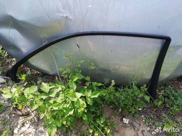 Накладка двери Мерседес W210