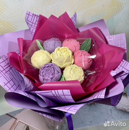 Букет из пионов из бельгийского шоколада