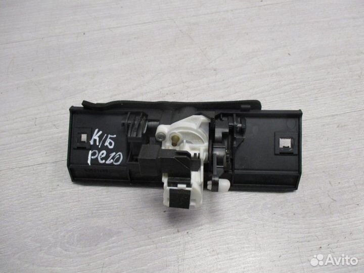 Кнопка открывания багажника Peugeot 206 1.4 2004