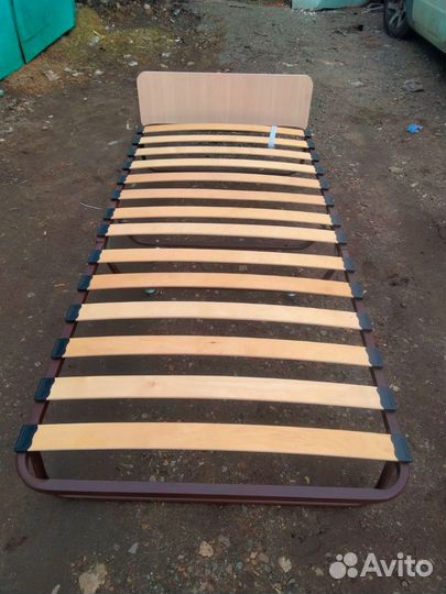 Раскладушка с матрасом