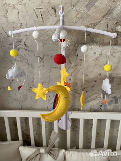 Мобиль в кроватку из фетра