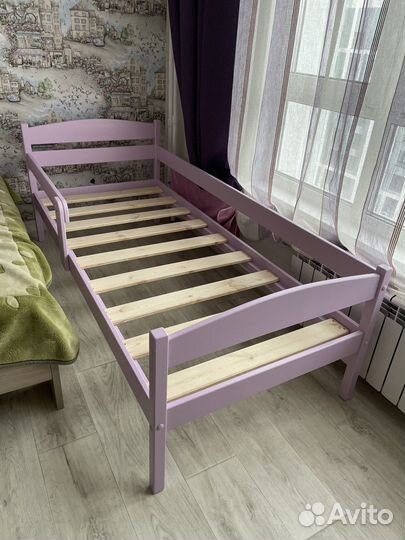 Детская кровать из массива